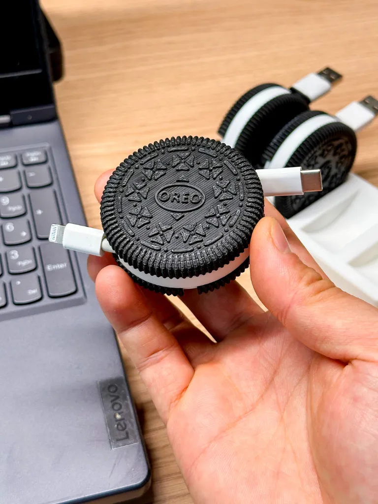 Rangement de câbles en forme de biscuit Oreo 3.webp