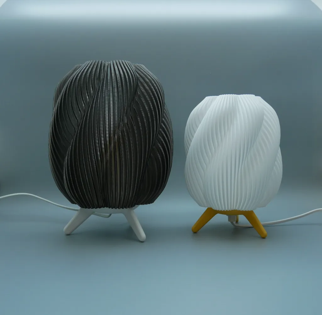 La lampe tourbillonnée rayée 4.webp