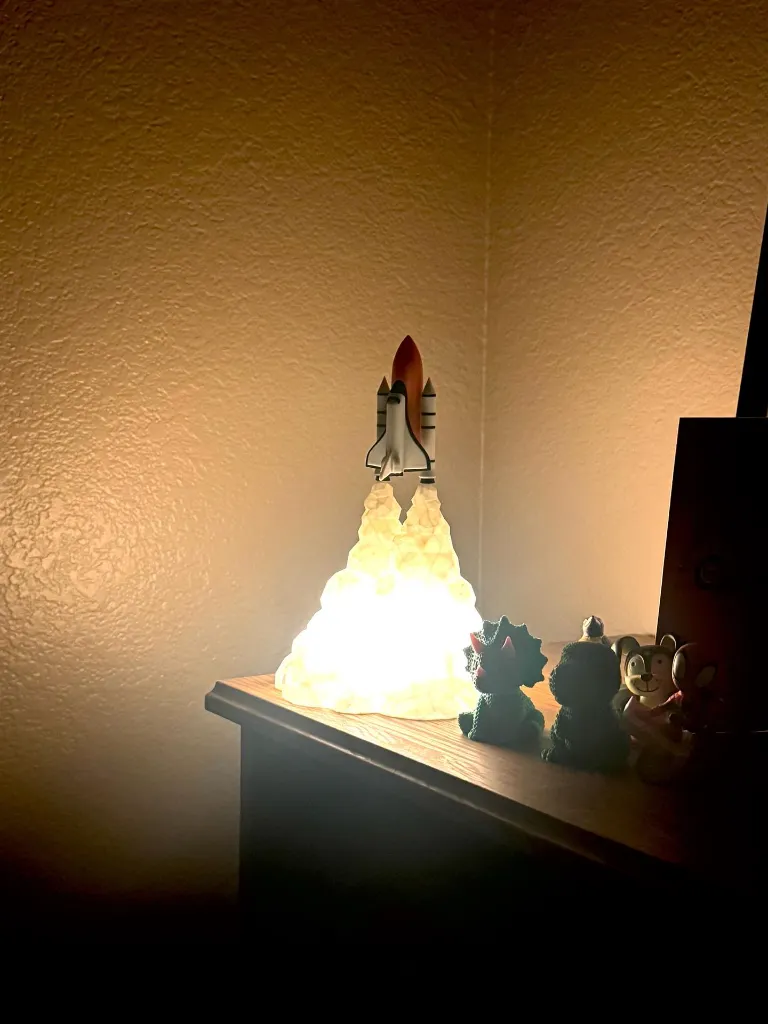 Lampe Navette Spatiale 3.webp
