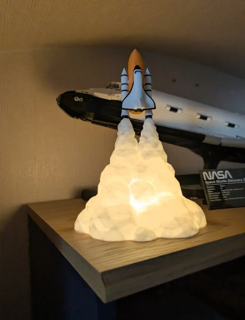 Lampe Navette Spatiale 2.webp