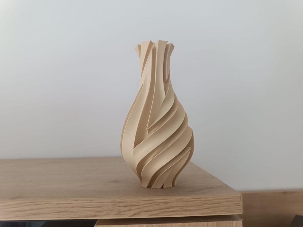 Vase spiralé moderne - 1