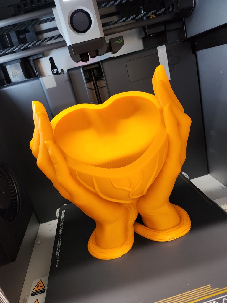 Vase mains en cœur - 1