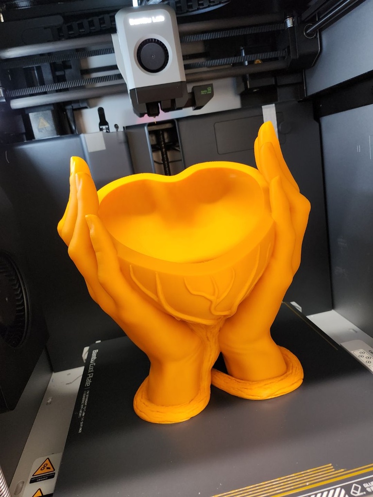 Vase mains en cœur - 2