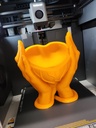 Vase mains en cœur - 2