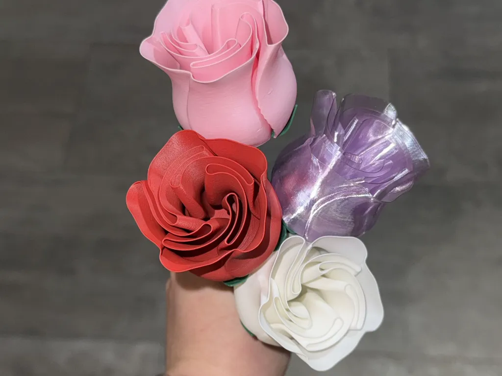 Belle Rose avec Tige 1.webp